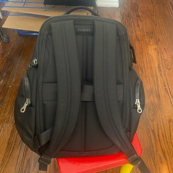 Pioneer Carry Panda Pack (Black) - Picture 3 of 3